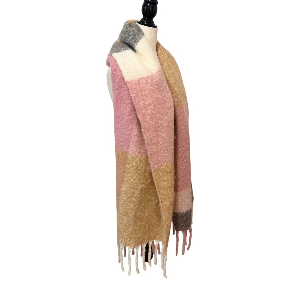 NEW Pink Tan Colorblock Oversized Blanket Scarf with Fringe OS Accessory - Picture 3 of 6